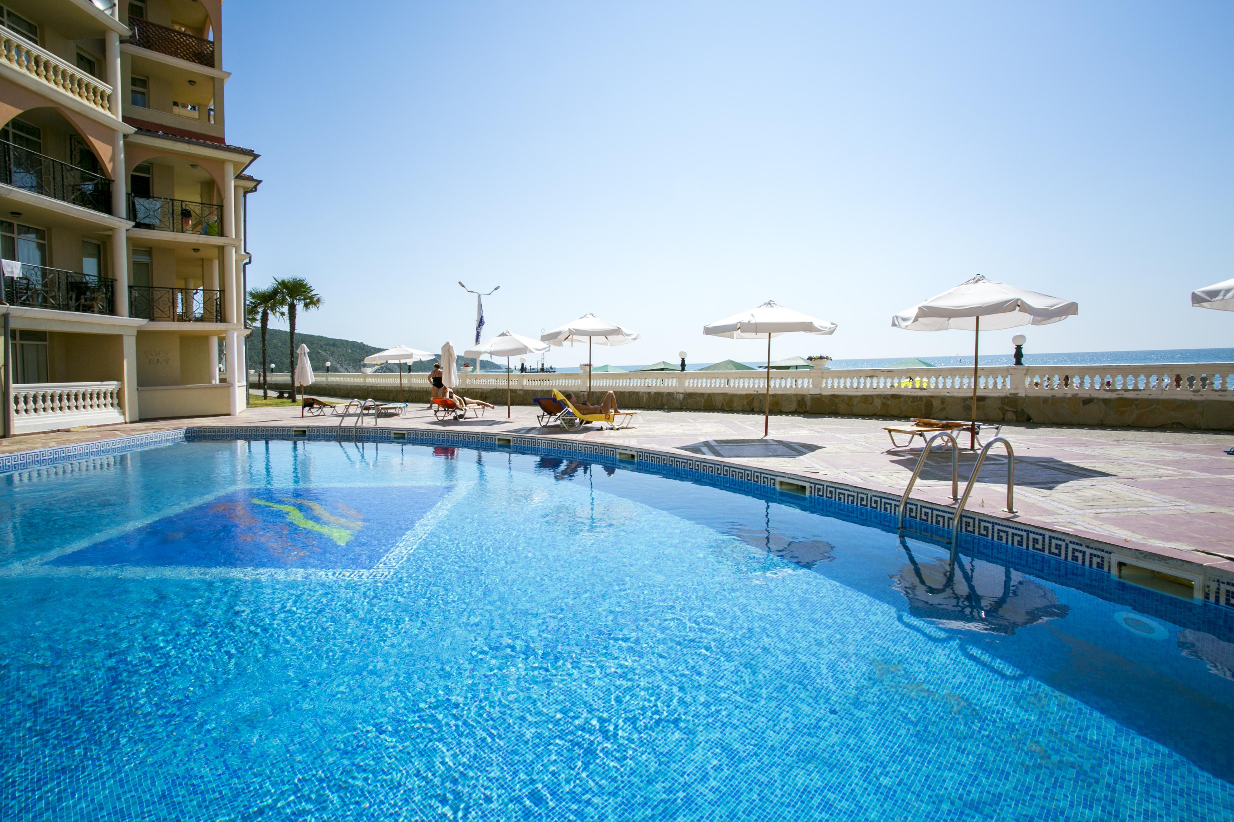 Atrium Beach Hotel Elenite Exterior photo